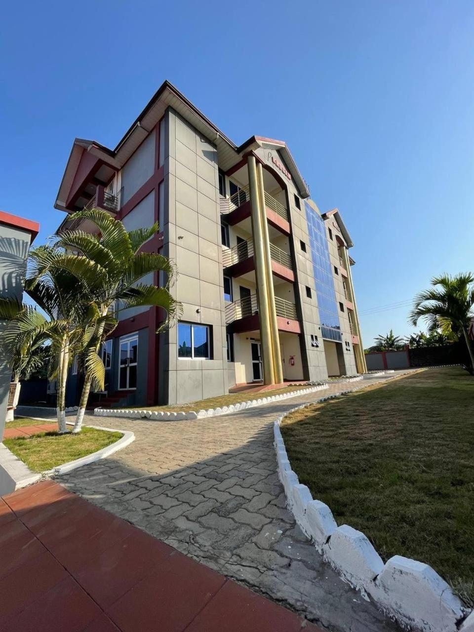 Rhogem Hotel Sekondi-Takoradi Exterior photo
