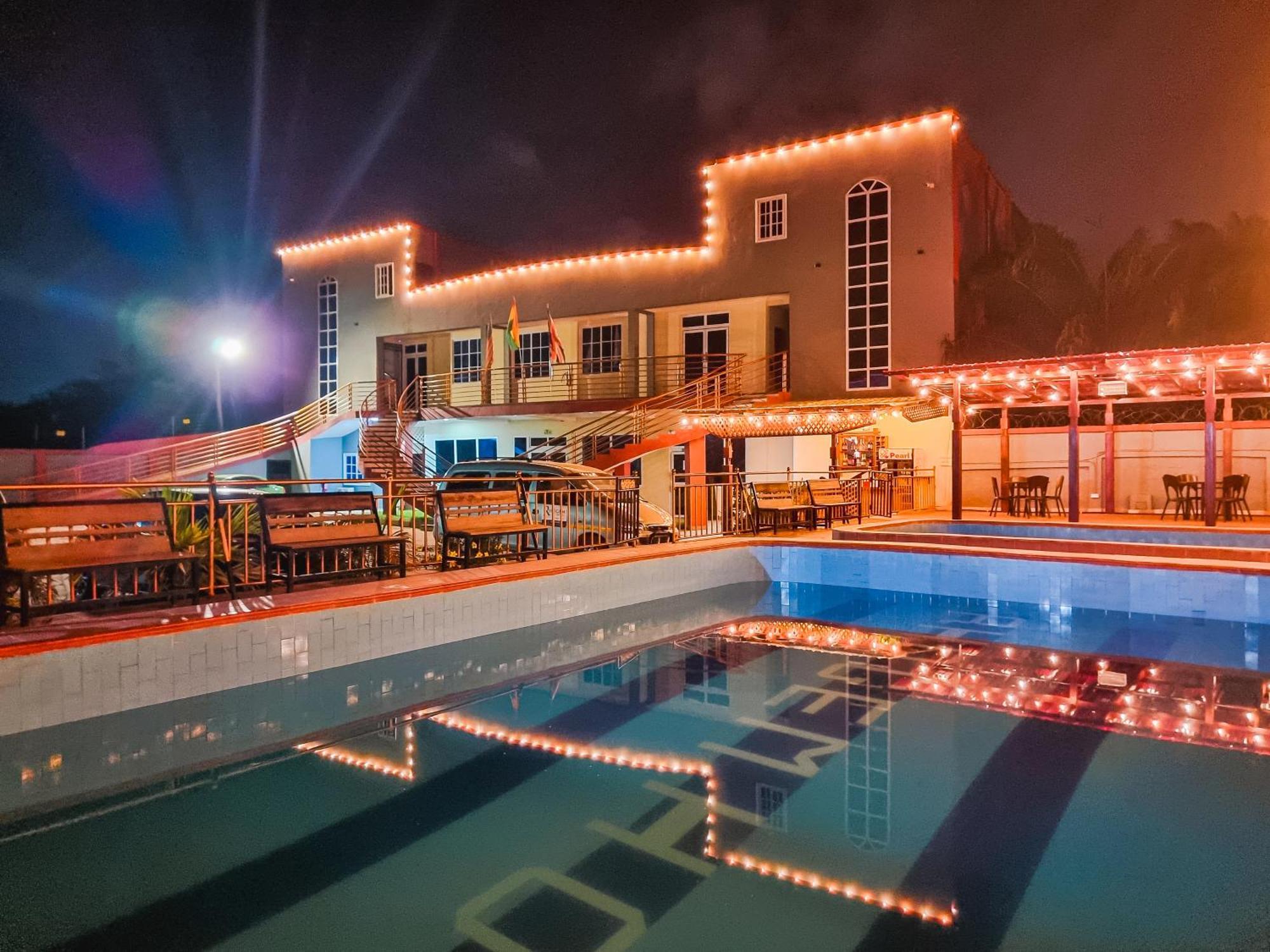 Rhogem Hotel Sekondi-Takoradi Exterior photo