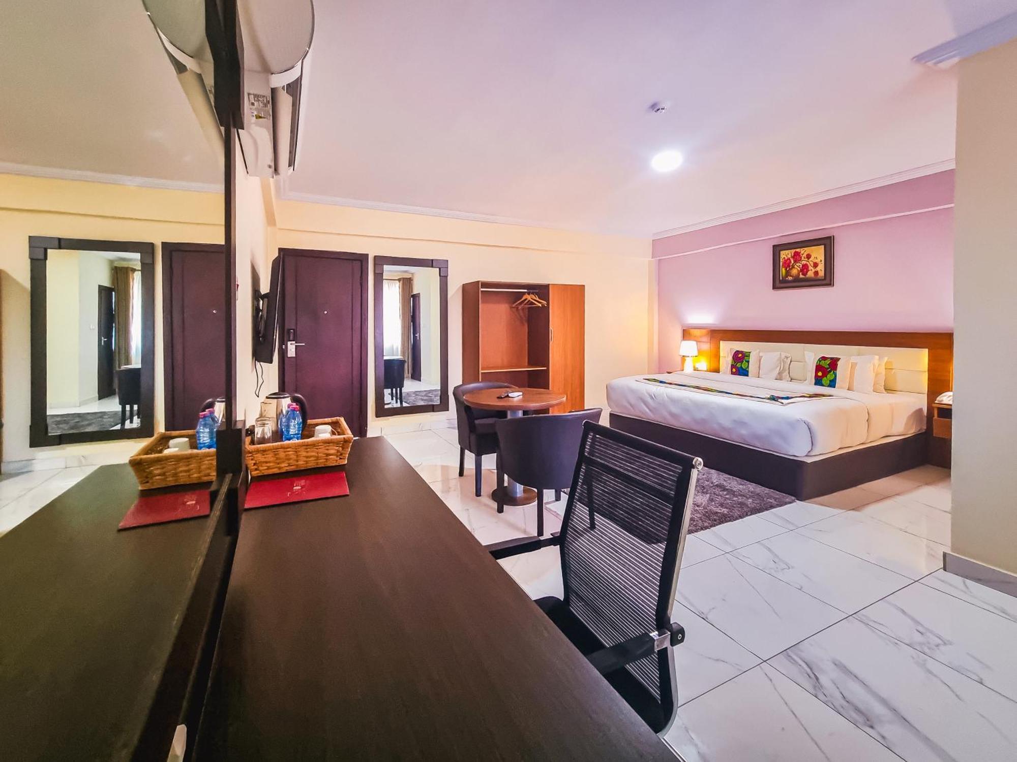 Rhogem Hotel Sekondi-Takoradi Exterior photo