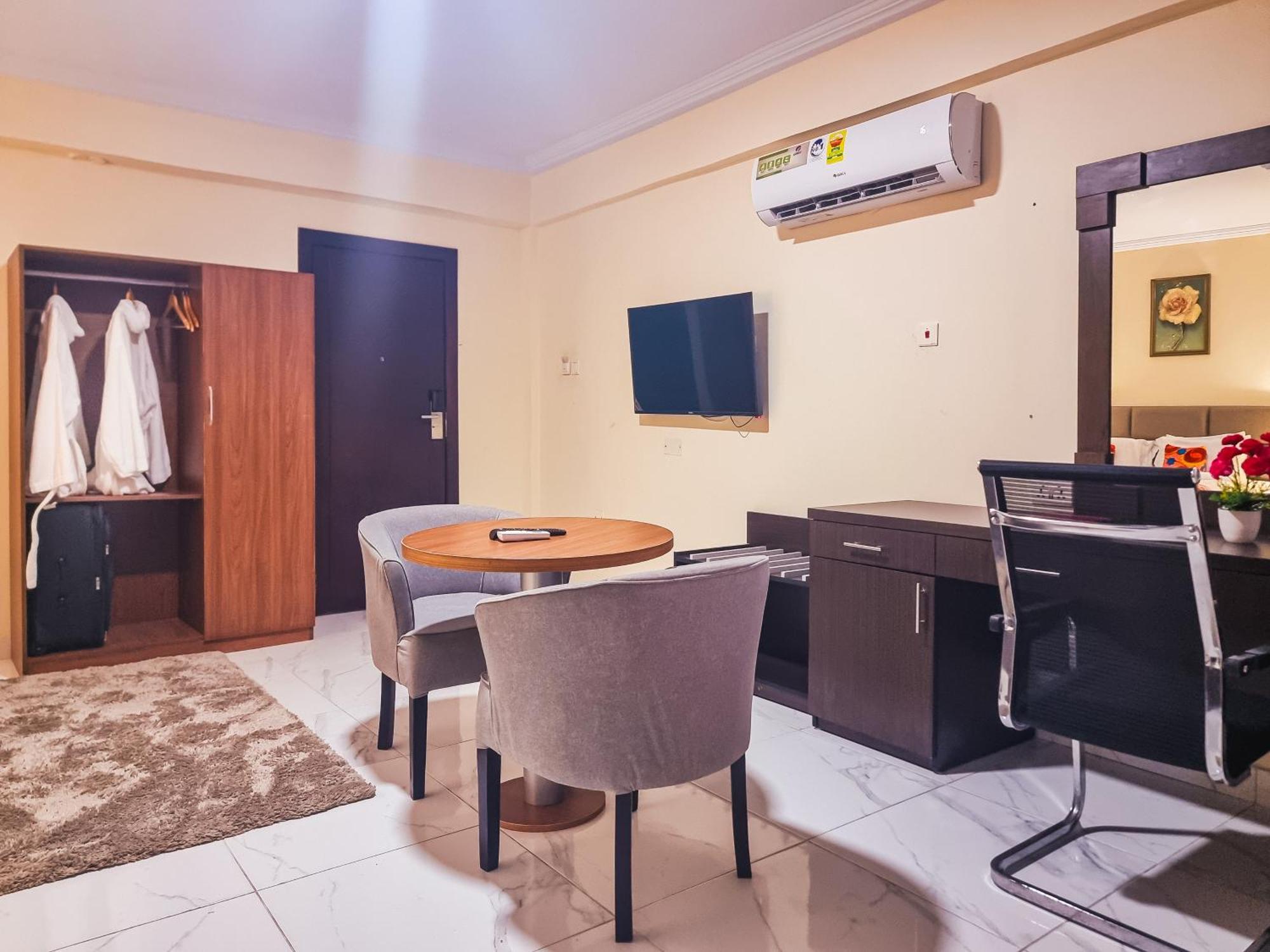 Rhogem Hotel Sekondi-Takoradi Exterior photo